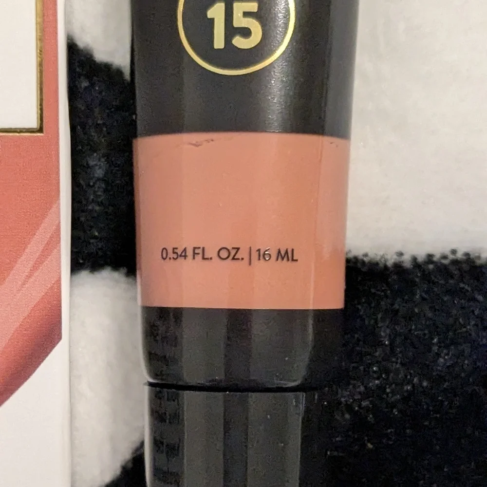 Lip Balm Laura Geller Shine-N-Shield Lip Balm SPF 15 Golden Hour Exp 3/6/27 🆕